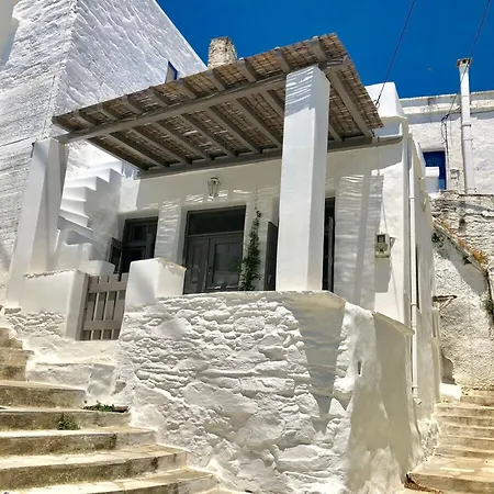 Village Aura In Tinos Triandáros